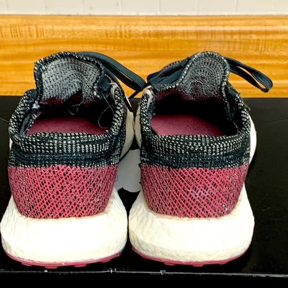 WOMENS ADIDAS PURE BOOST GO CARBON & GREYPINK SIZE 5.5 LIKE NEW - Picture 2 of 7